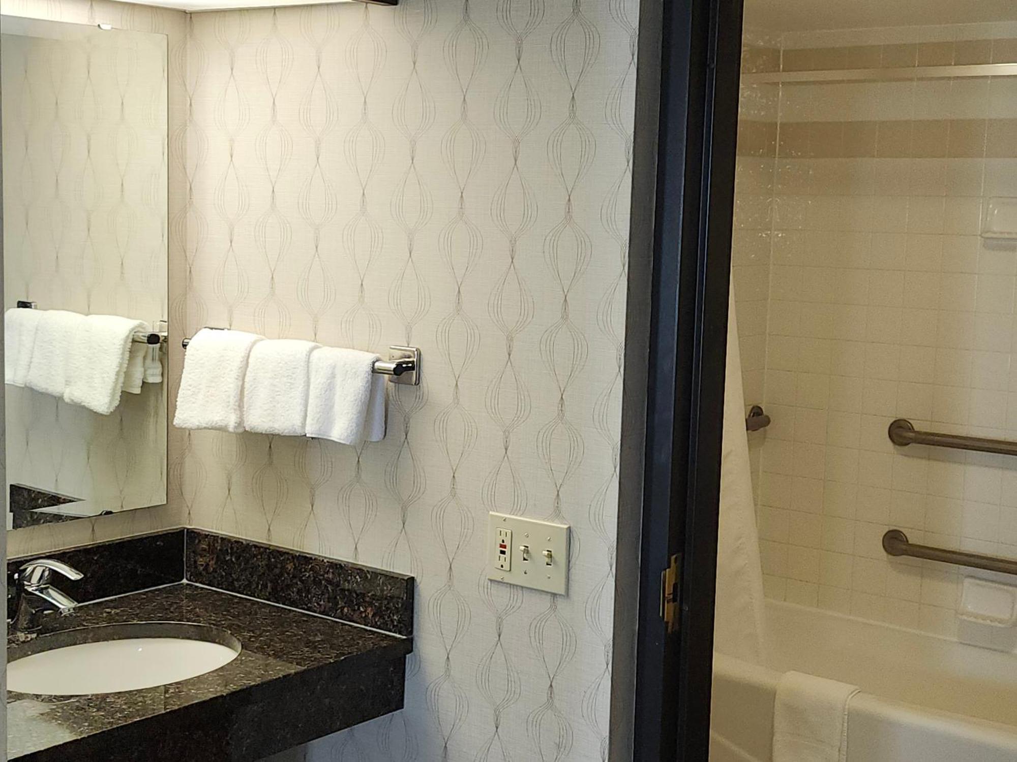 Heritage Inn & Suites The Woodlands, Trademark By Wyndham Экстерьер фото