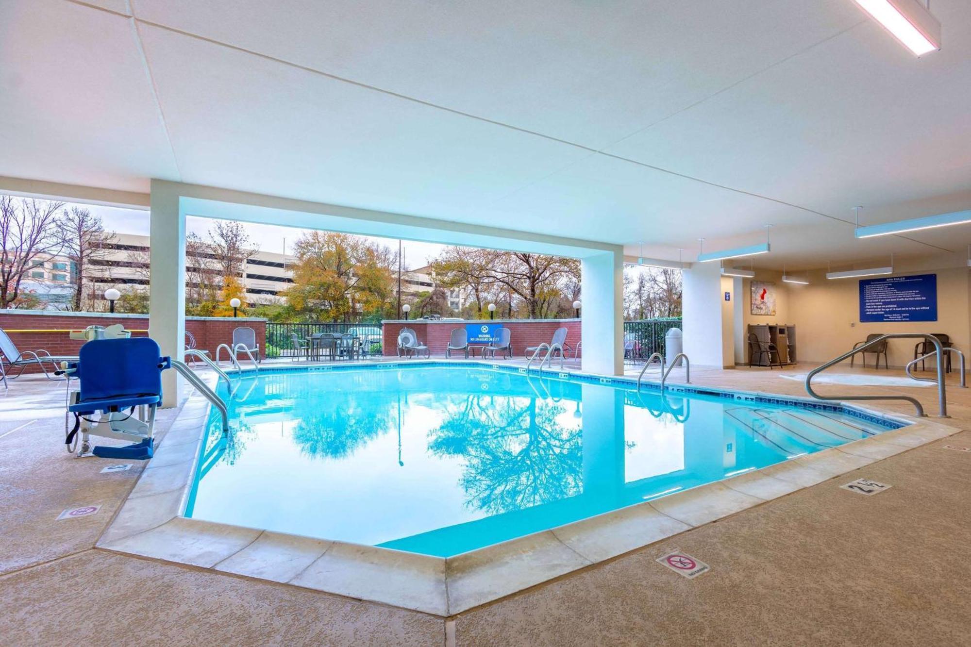 Heritage Inn & Suites The Woodlands, Trademark By Wyndham Экстерьер фото