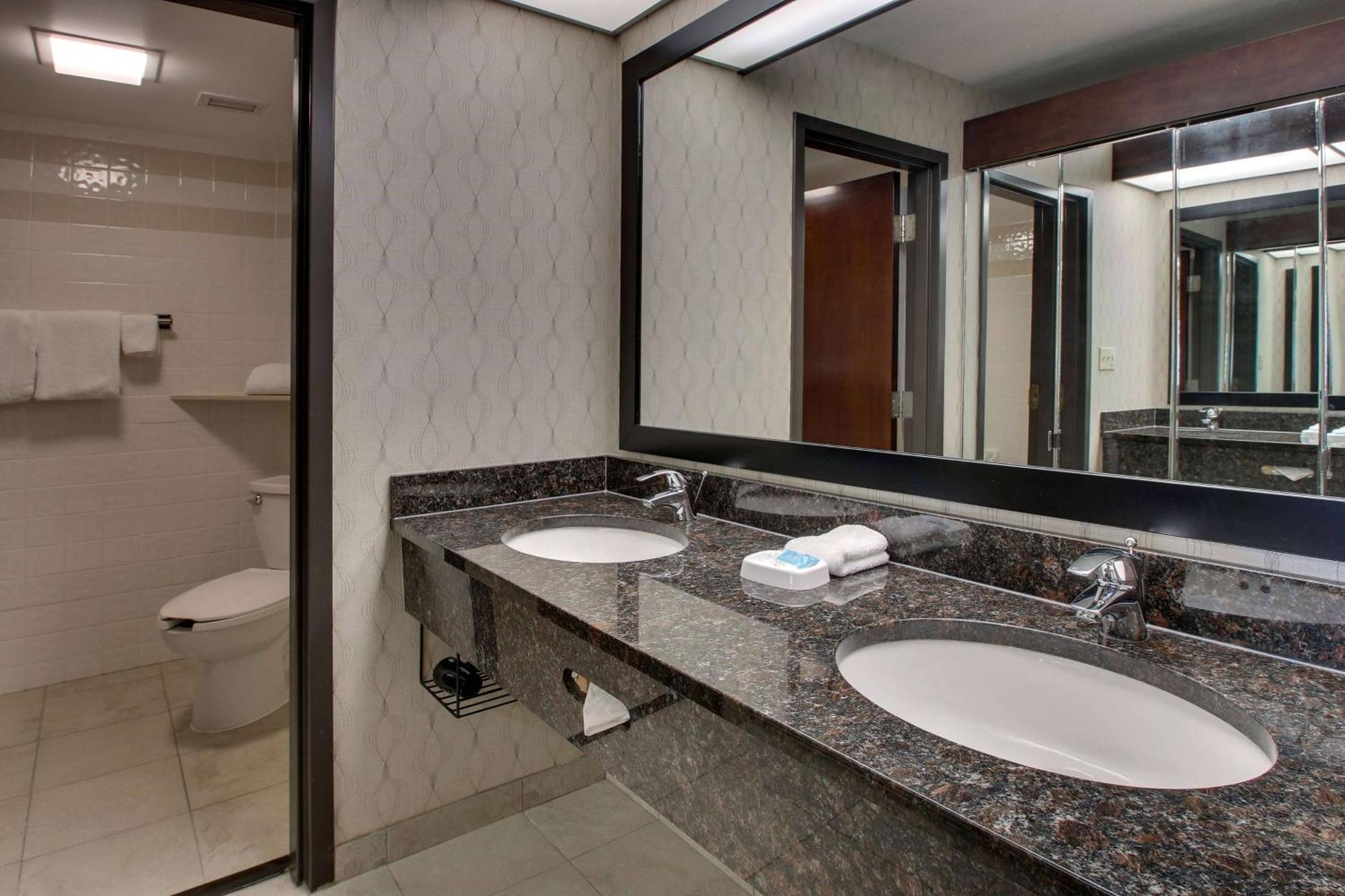 Heritage Inn & Suites The Woodlands, Trademark By Wyndham Экстерьер фото