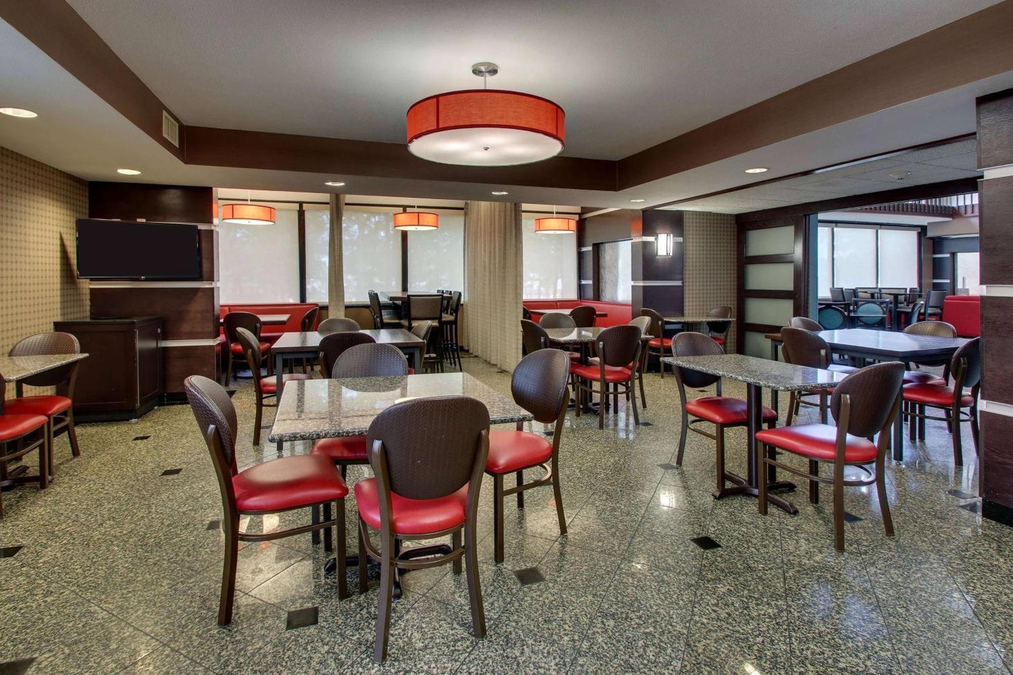 Heritage Inn & Suites The Woodlands, Trademark By Wyndham Экстерьер фото